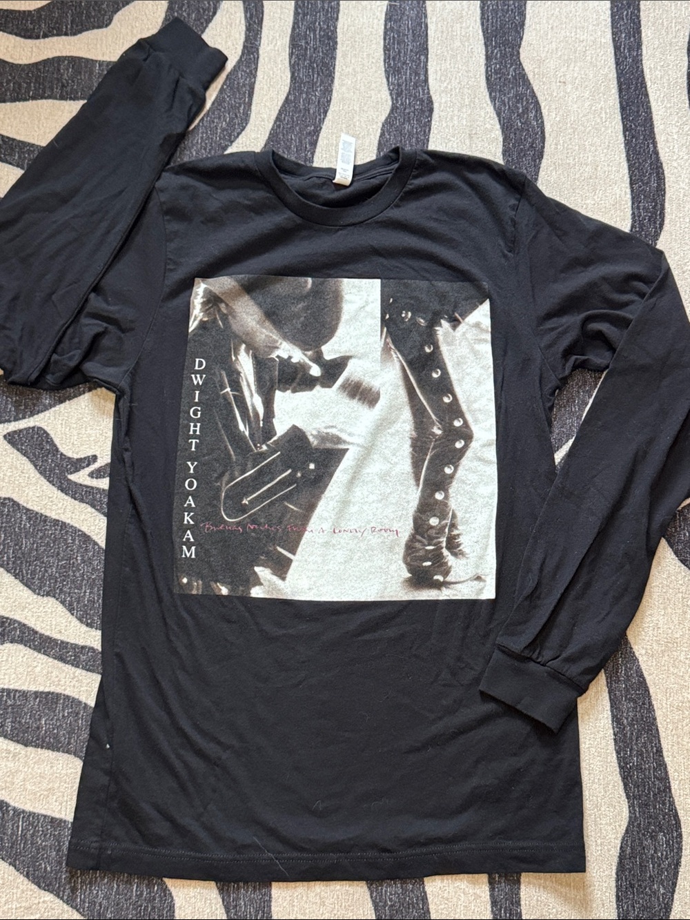 Dwight Yoakam Concert Shirt Black Long-Sleeve Graphic Band Tee